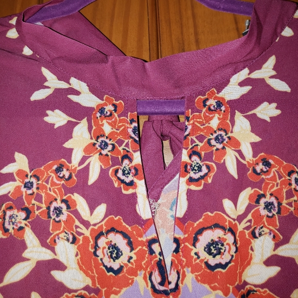 Suzanne Betro keyhole blouse 1X - Picture 3 of 6